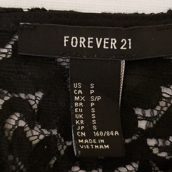 Forever21 mid Sleeve black lace top - Picture 4 of 5